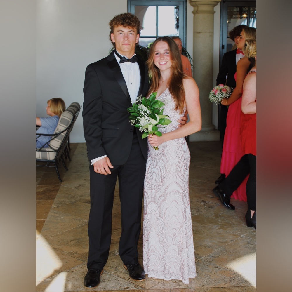 GORGEOUS DRESS WORN ONCE